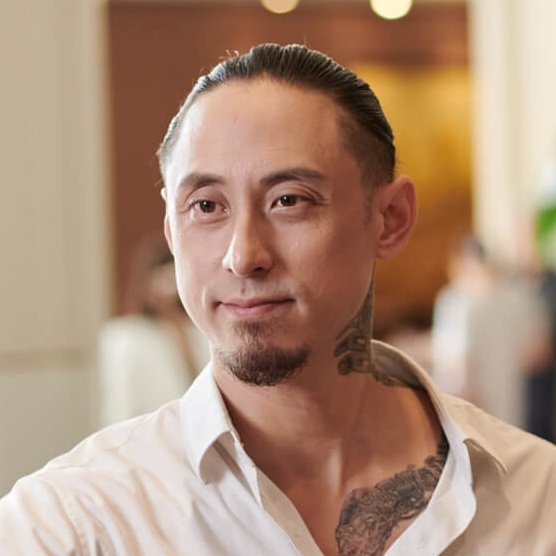 giving passports to hotel receptionist 2023 11 27 05 28 44 utc cropped.jpg